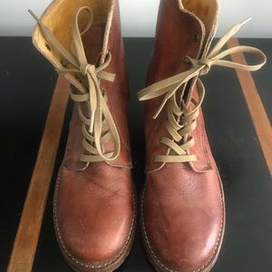 Frye Sabrina lace up boots